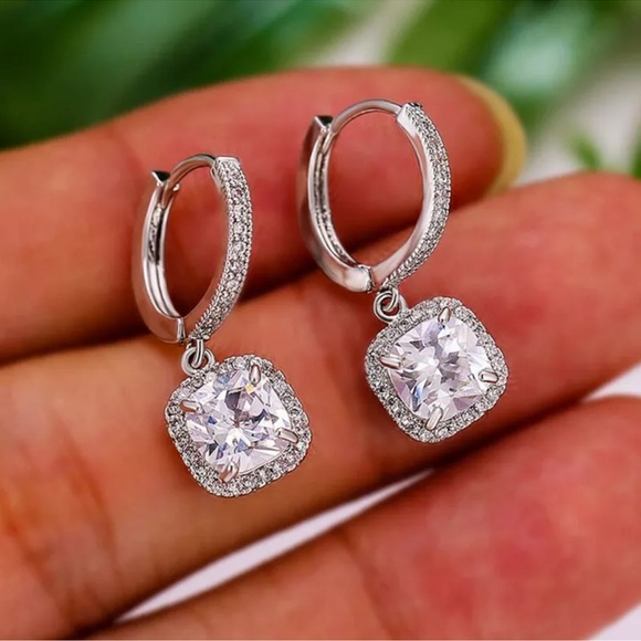 Women Elegant Cubic Zirconia Wedding Jewelry 925 Silver Drop Earrings Gifts - Picture 2 of 3
